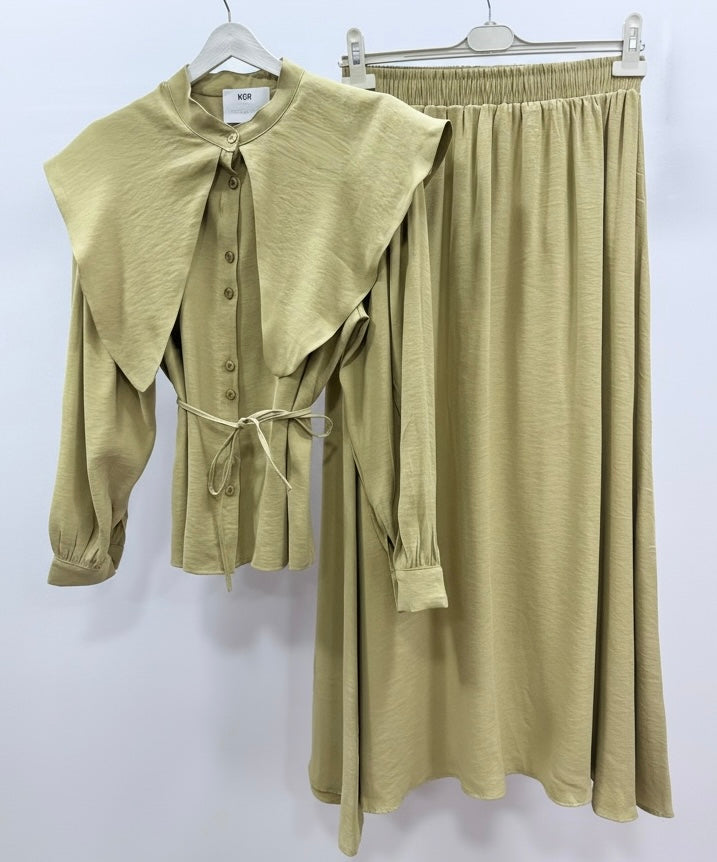 Yaka Detay Etek Takım/Yağ Yeşil