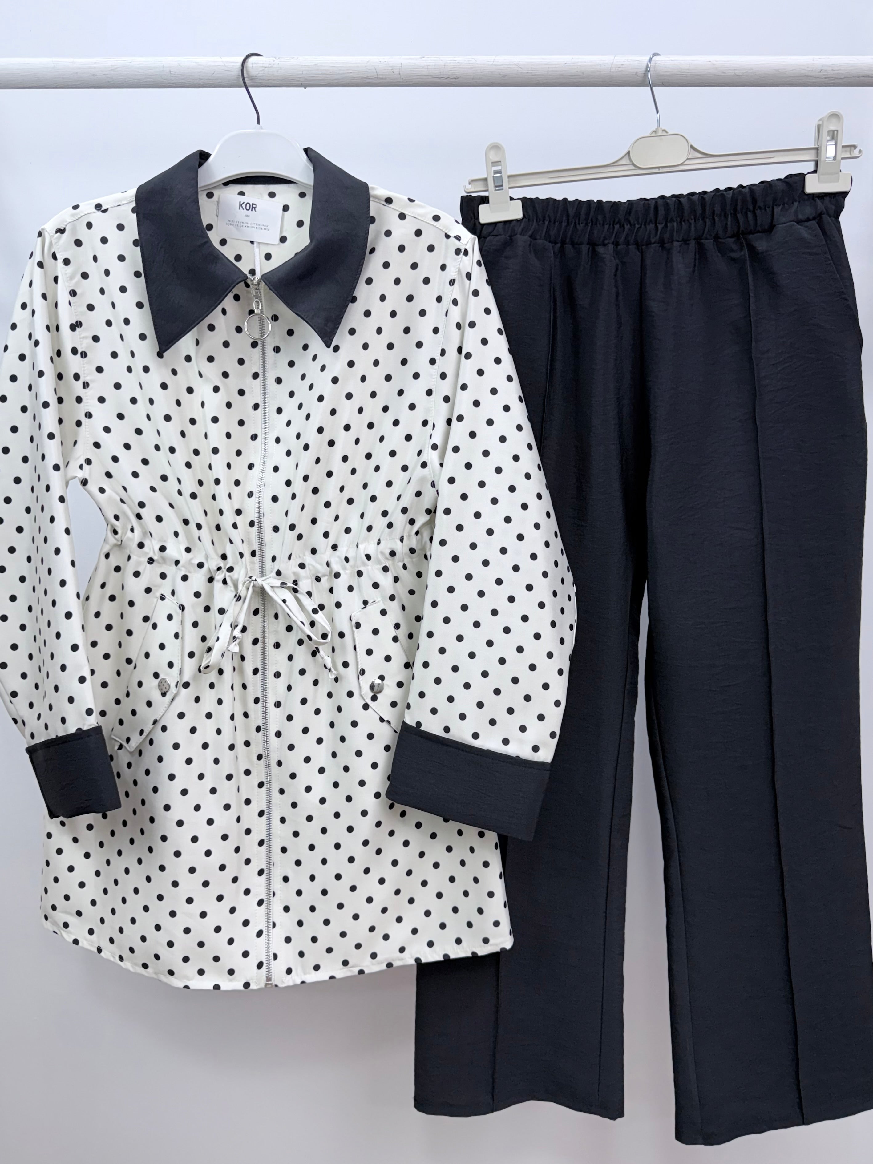 Puantiyeli Takım/Siyah