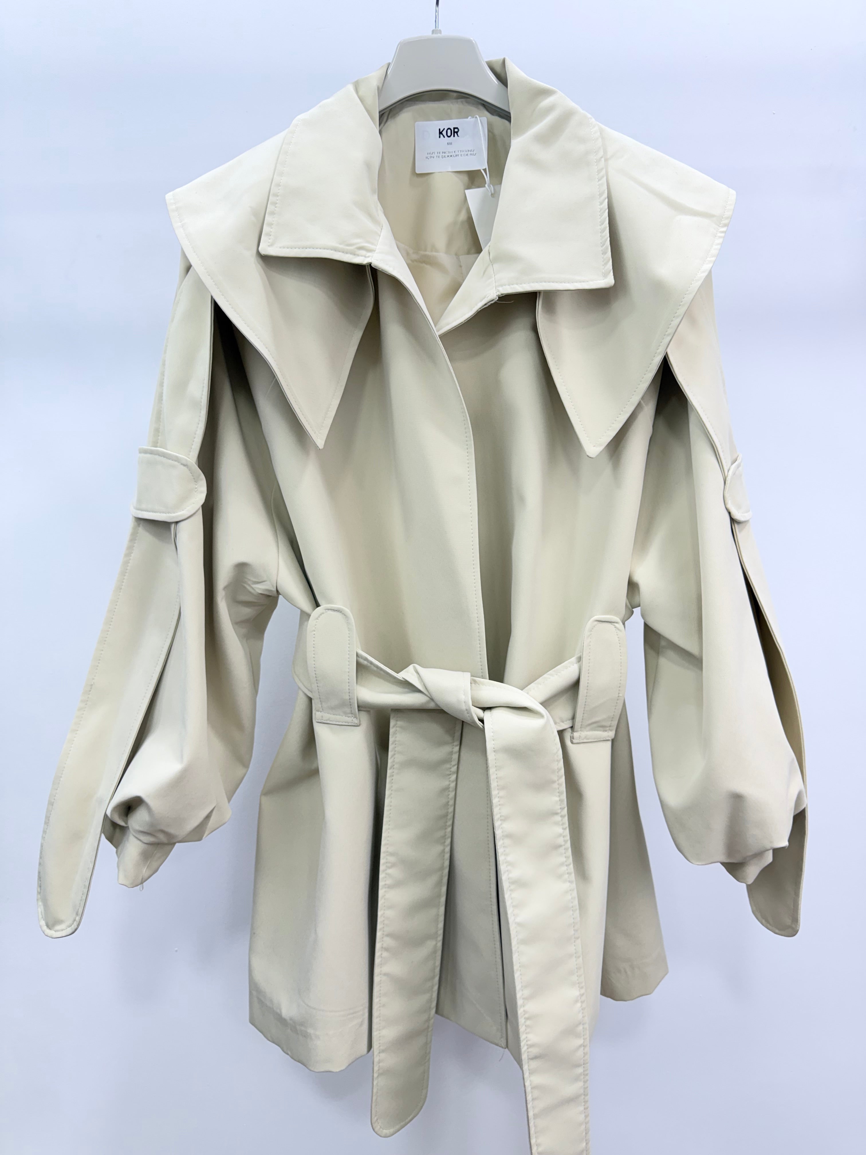 Pelerin Detaylı Trençkot/Krem