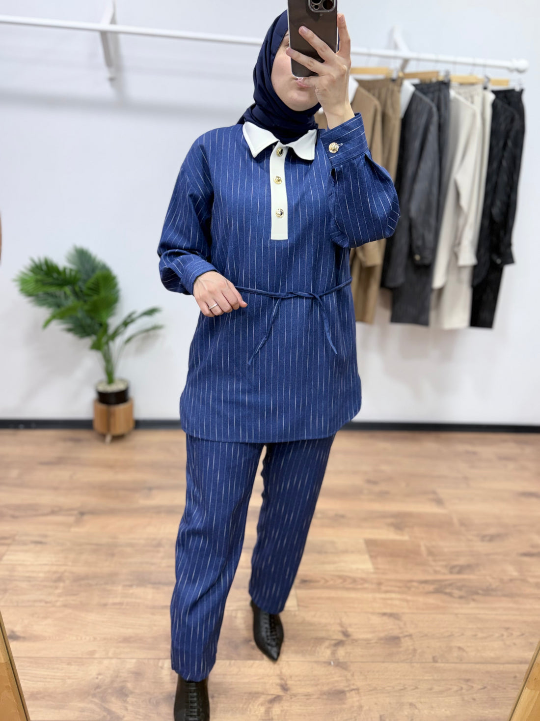 Yaka Garnili Takım Lacivert