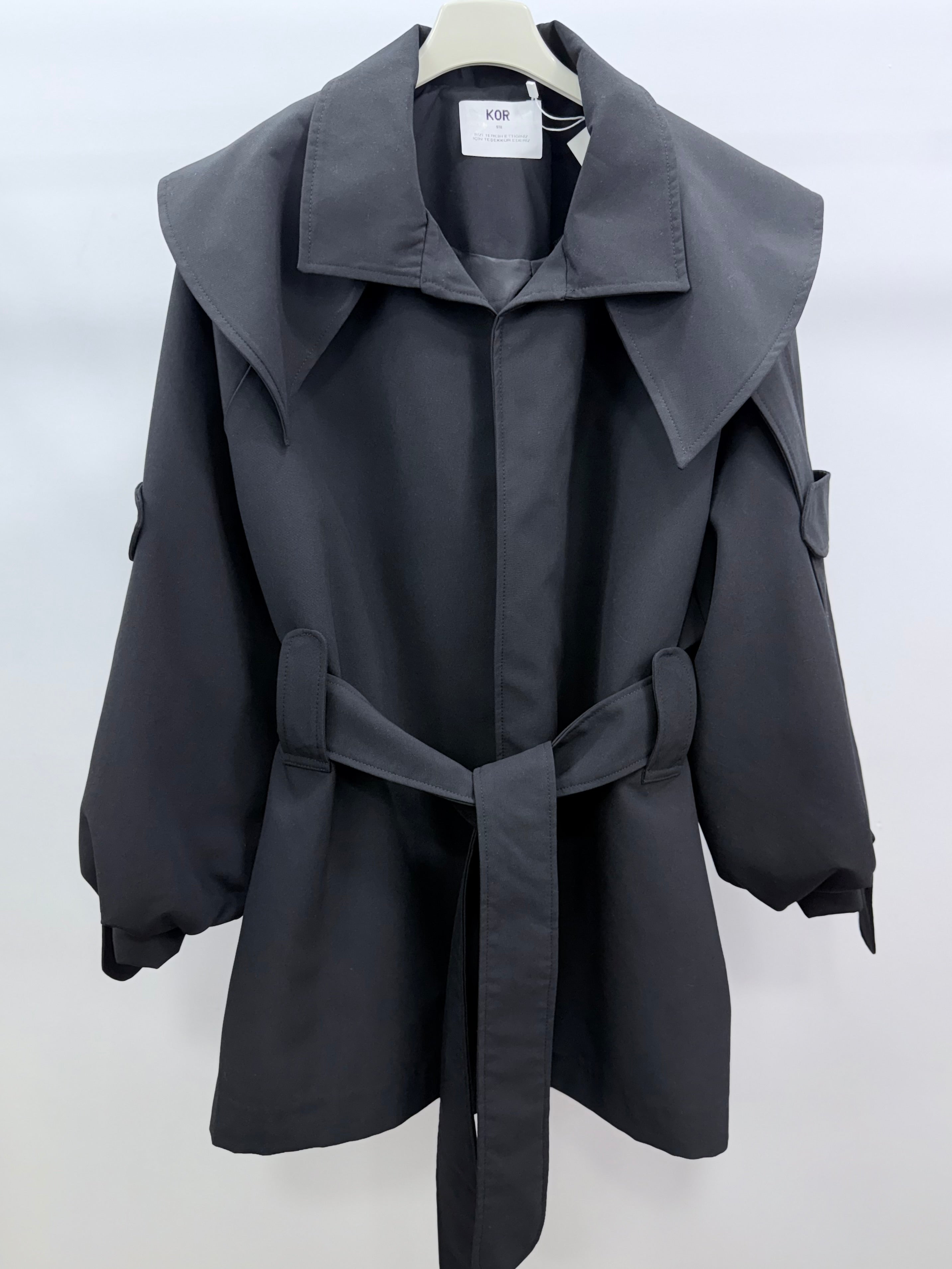 Pelerin Detaylı Trençkot/Siyah