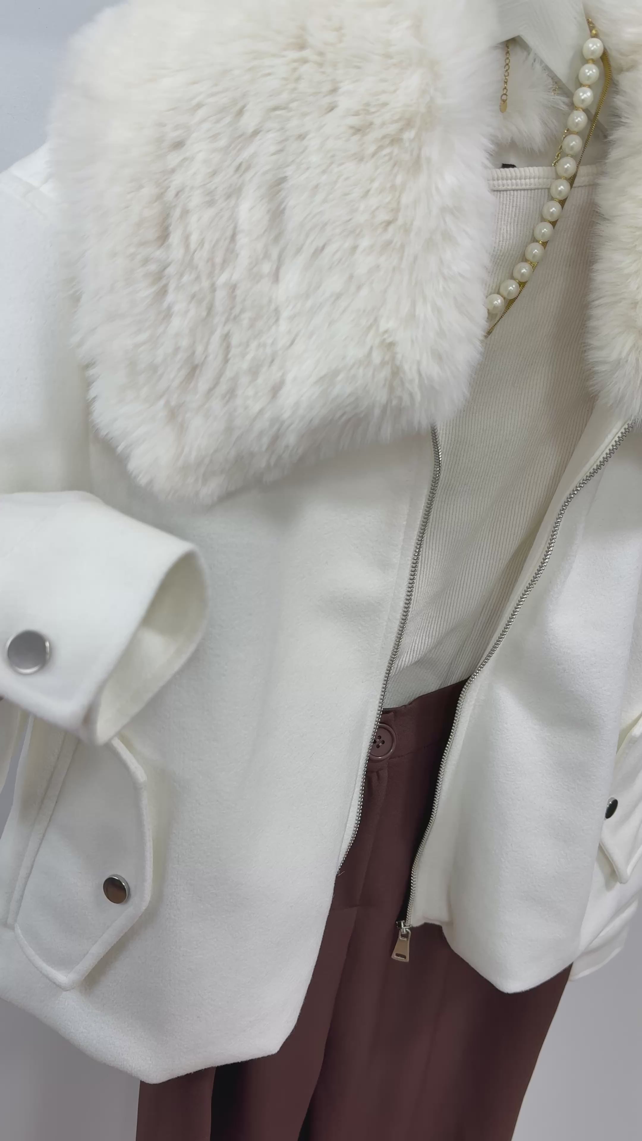 Kürk Yakalı Ceket/Beyaz