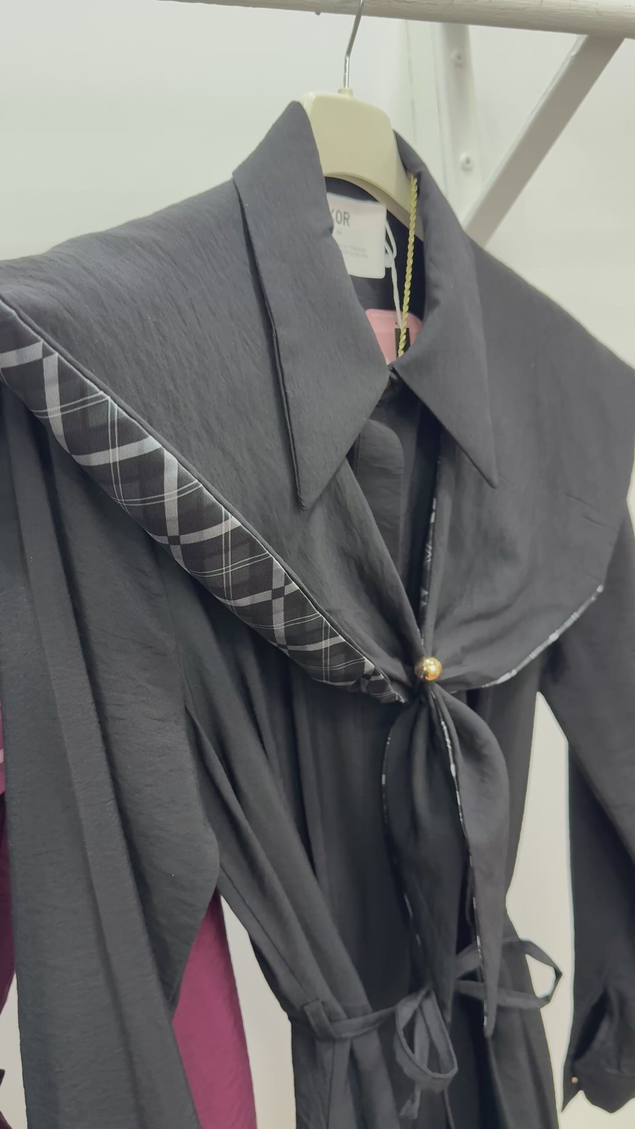 Desenli Yaka Detaylı Gömlek/Siyah